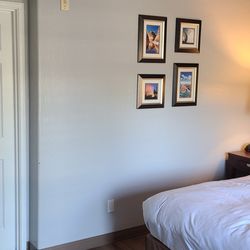 La Quinta Inn & Suites - Wyndham Conference Center - This is the Standard Suite King Bed Room