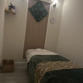 Massage Link - Room - Massage Near Me - Los Angeles, California Massage Link - Room - Massage Near Me - Los Angeles, California
