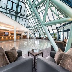 Excelsior Hotel - Lobby and Reception Desk