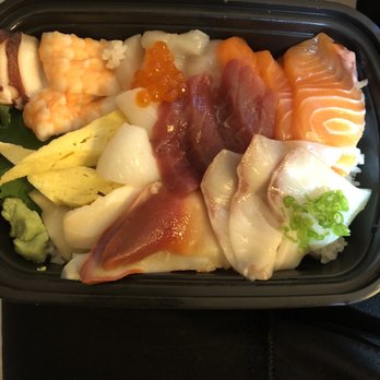 Yamazaru - Chirashi Bowl $18 - Sushi Bars Near Me - Charlotte, North Carolina