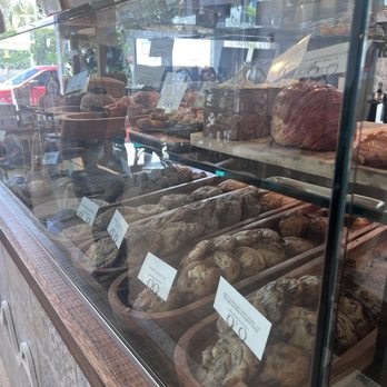 maman - Pastry case - French Near Me - Miami Beach, New York