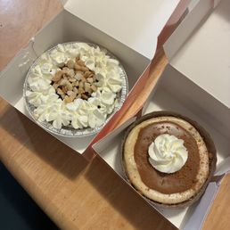 Biscoff Cheesecake and Aloha Pie