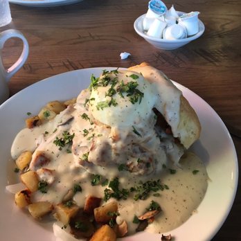 Frizzle Chicken Cafe - County fried steak biscuit!!!! One of the best breakfast I've ever had!!! - Breakfast & Brunch Near Me - Pigeon Forge, Tennessee