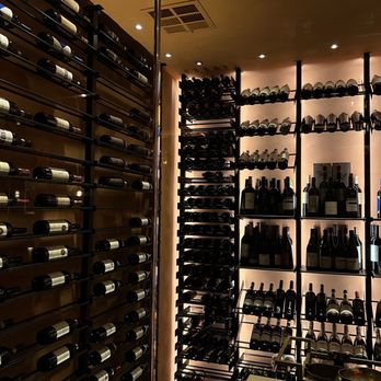 EVELYN - Wine Closet - Lounges Near Me - Dallas, Texas