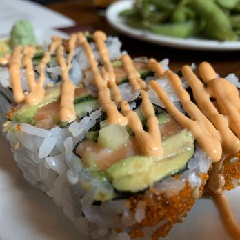 Umi Sake House - Spicy salmon roll (happy hour edition) - Sushi Bars Near Me - Seattle, Washington