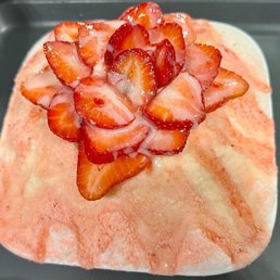 Strawberry Bingsu