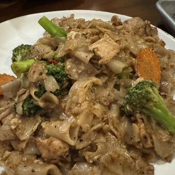 Moo Dang - Pad See Ew - Thai Near Me - Reno, Nevada