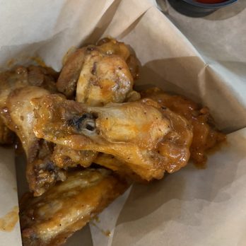 Wing Dome - Wings with buffalo sauce - Chicken Wings Near Me - Seattle, Washington