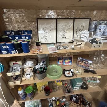 Vintage Pleasures - Antiques Near Me - Fillmore, California