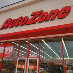 Auto Zone - Storefront