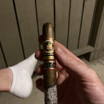Ole Grapevine Cigar & Tobacco Shop - Don Carlos Personal Reserve - Tobacco Shops Near Me - Grapevine, Texas