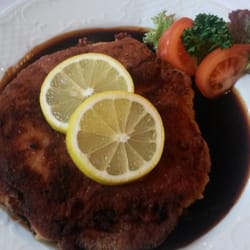 Landgasthof Grüner Baum - Cordon Bleu mit Pommes und Salat - 15,50 Euro