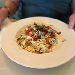 Mi Cafe - Chicken Alfredo