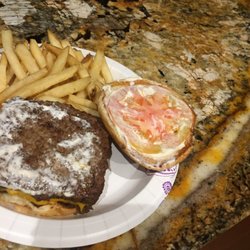 Wendy's - This is what I received when I ordered a Dave's Hot 'n Juicy 1/2 Lb. Double meal.