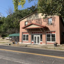 Dickey’s Smokehouse - Exterior