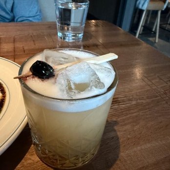 Catalina Kitchen And Bar - Whiskey sour drink - Bars Near Me - Charlotte, North Carolina Catalina Kitchen And Bar - Whiskey sour drink - Bars Near Me - Charlotte, North Carolina