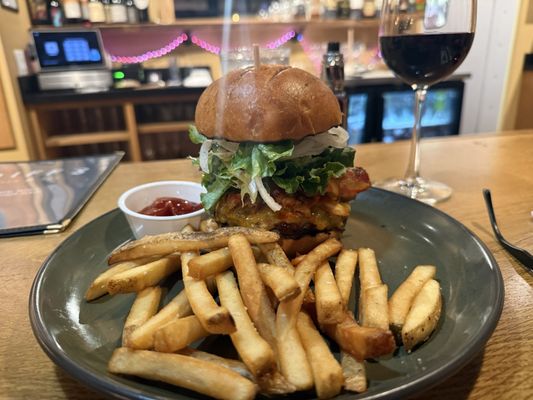 Griff's Kitchen & Bar by null