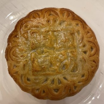 Eastern Bakery - My kiddo took a pic of his moon cake from Eastern Bakery. He loves red bean moon cake - his favorite. - Bakeries Near Me - San Francisco, California