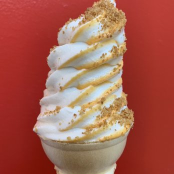 OddFellows Ice Cream Co. - Pumpkin and Vanilla Soft Serve - Ice Cream & Frozen Yogurt Near Me - Brooklyn, New York OddFellows Ice Cream Co. - Pumpkin and Vanilla Soft Serve - Ice Cream & Frozen Yogurt Near Me - Brooklyn, New York