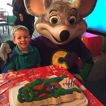 Chuck E. Cheese - Completely star struck on his birthday! - Pizza Near Me - Winston-Salem, North Carolina