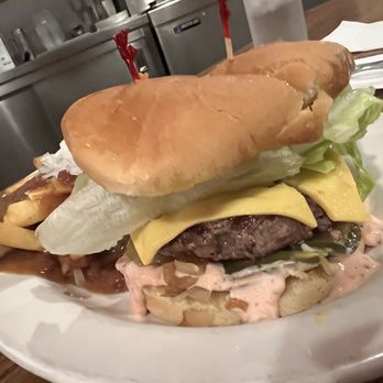 Pie 'n Burger - Burgers Near Me - Pasadena, California