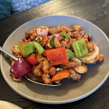 Vivienne's Bistro - Kung pao shrimp and chicken - Asian Fusion Near Me - Seattle, Washington