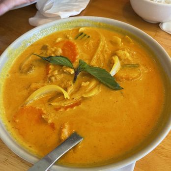 Basil & Co - Yellow Pumpkin Curry - Thai Near Me - Diamond Bar, California