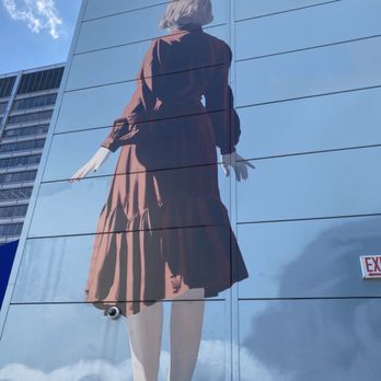 Aire Rooftop Bar - Mural - Wine Bars Near Me - Chicago, Illinois Aire Rooftop Bar - Mural - Wine Bars Near Me - Chicago, Illinois