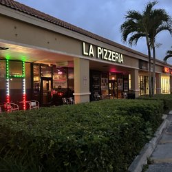 La Pizzeria - Exterior