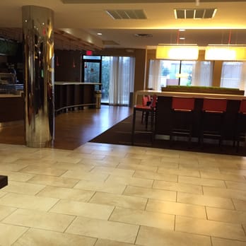 Courtyard by Marriott Somerset - Cafe - Hotels Near Me - Somerset, New Jersey