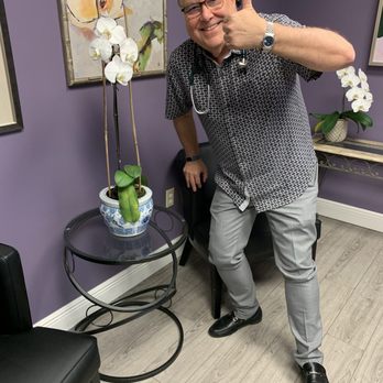 Rolando F. Rodriguez, MD - Dr Rodriguez d an orchid gifted to him by an appreciative long time patient. - Endocrinologists Near Me - Boca Raton, Florida Rolando F. Rodriguez, MD - Dr Rodriguez d an orchid gifted to him by an appreciative long time patient. - Endocrinologists Near Me - Boca Raton, Florida