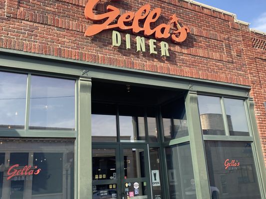 Gella's Diner and LB Brewing by null
