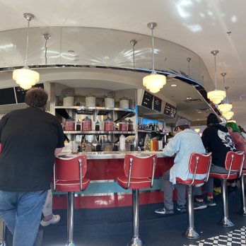 Sunliner Diner - Diners Near Me - Pigeon Forge, Tennessee