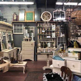 Daisies & Olives - Antiques Near Me - Prairie Grove, Arkansas Daisies & Olives - Antiques Near Me - Prairie Grove, Arkansas