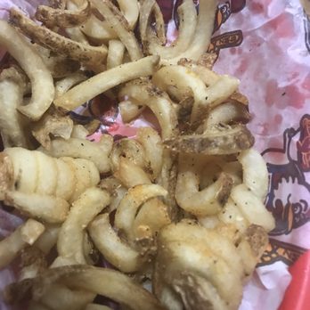 BreWingZ Restaurant and Bar - Curly Fries - Chicken Wings Near Me - Pearland, Texas