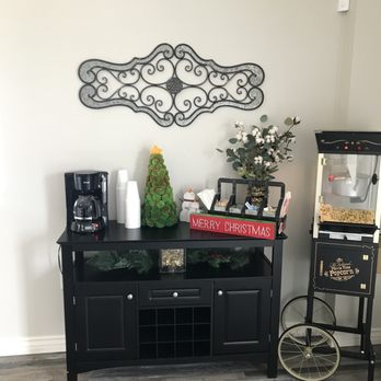 Stor It Self Storage - It's beginning to look a lot like Christmas here at Stor It Riverlakes. Come by today enjoy some hot coffee and fresh popcorn. We have some - Self Storage Near Me - Bakersfield, California