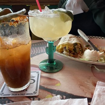 Barney's Beanery - Bloody Mary, Margarita and Breakfast Burrito - Breakfast & Brunch Near Me - Santa Monica, California Barney's Beanery - Bloody Mary, Margarita and Breakfast Burrito - Breakfast & Brunch Near Me - Santa Monica, California