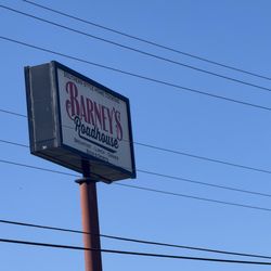 Barney's Roadhouse - Garbage... pure garbage!!!