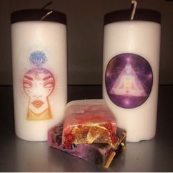 Psychic advisor Monica - Cleansing soap with chakra balancing candles