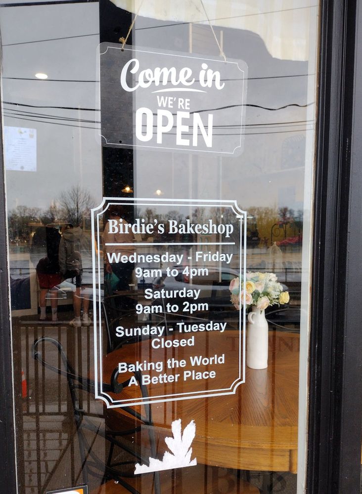 Birdie’s Bake Shop Logo