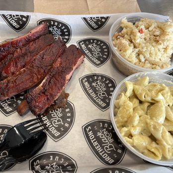 Brotherton's Black Iron Barbecue - Ribs & Sides - Barbeque Near Me - Pflugerville, Texas