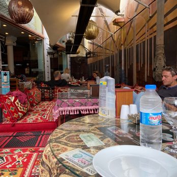 Alemdar Restaurant & Cafe - Pillow lunch - Restaurants Near Me - Istanbul, 34 Alemdar Restaurant & Cafe - Pillow lunch - Restaurants Near Me - Istanbul, 34
