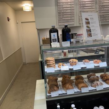 Blue Bottle Coffee - Wolf Point - Coffee & Tea Near Me - Chicago, Illinois