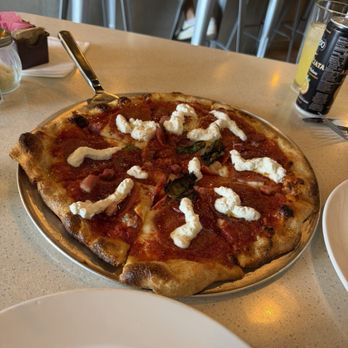 Pizzería Buonizzimo - Italian Near Me - San Antonio, Texas