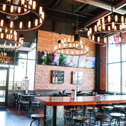 Twenty/20 Taphouse
