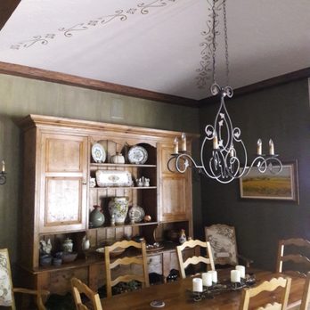 Renovare Art - Faux stria walls and painted ceiling design - Refinishing Services Near Me Renovare Art - Faux stria walls and painted ceiling design - Refinishing Services Near Me