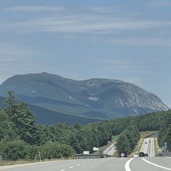 Josselyn's Getaway Log Cabins - Guest Houses Near Me - Jefferson, New Hampshire