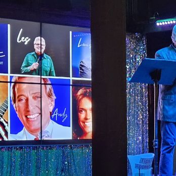 Legends Showcase - Les Koel has fun engaging the audience with his Vegas style performance and honoring requests. - Cocktail Bars Near Me - Chandler, Arizona Legends Showcase - Les Koel has fun engaging the audience with his Vegas style performance and honoring requests. - Cocktail Bars Near Me - Chandler, Arizona