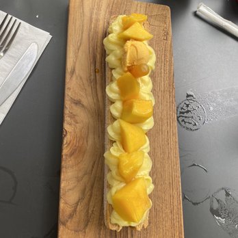 Light Cafe - Mango mille feuille - Cafes Near Me - Toronto, Ontario