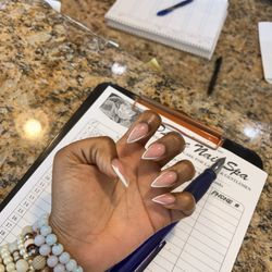 Pretty Nails - Redone by Deluxe